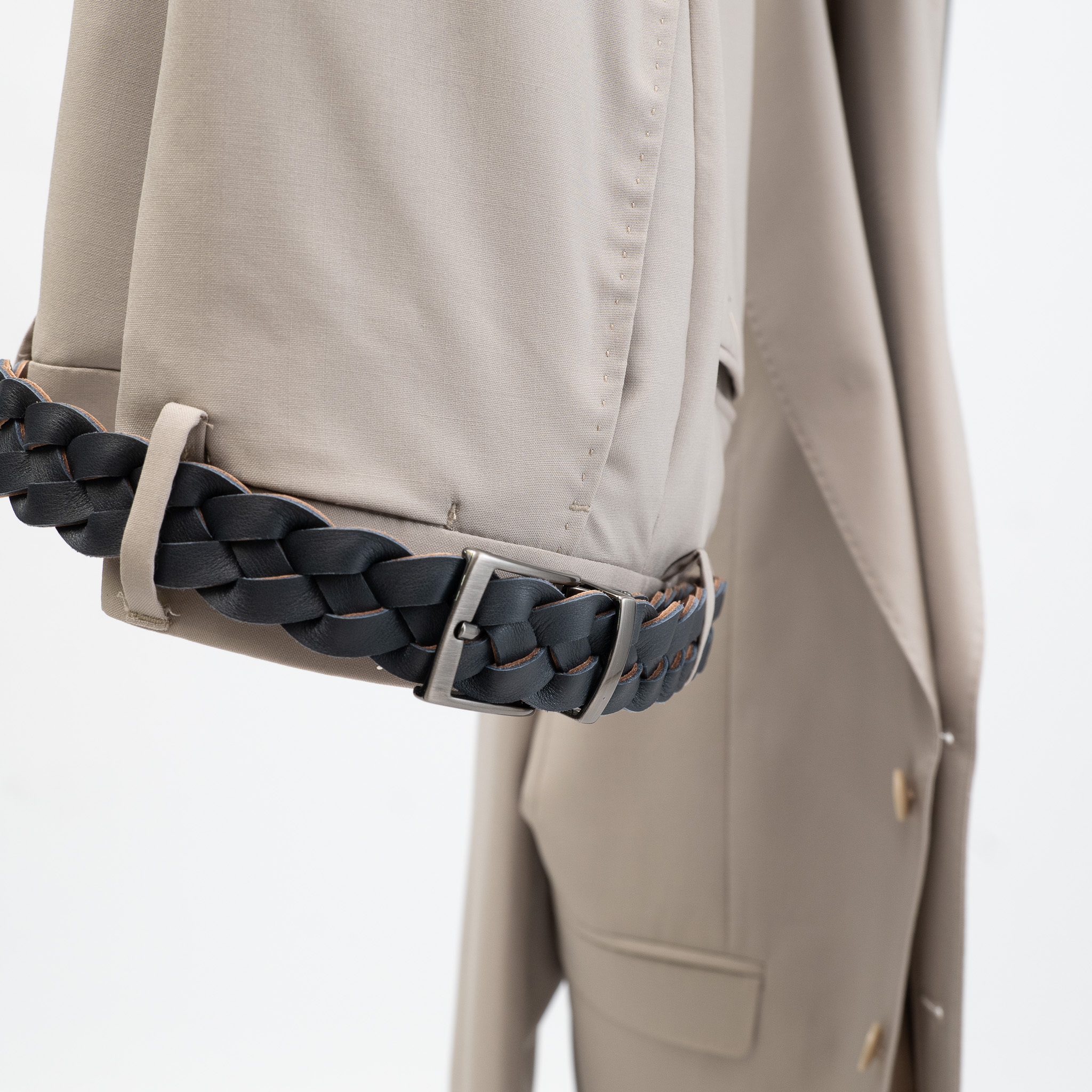 Collezione Estate: abito su misura in tessuto leggero, look 3
