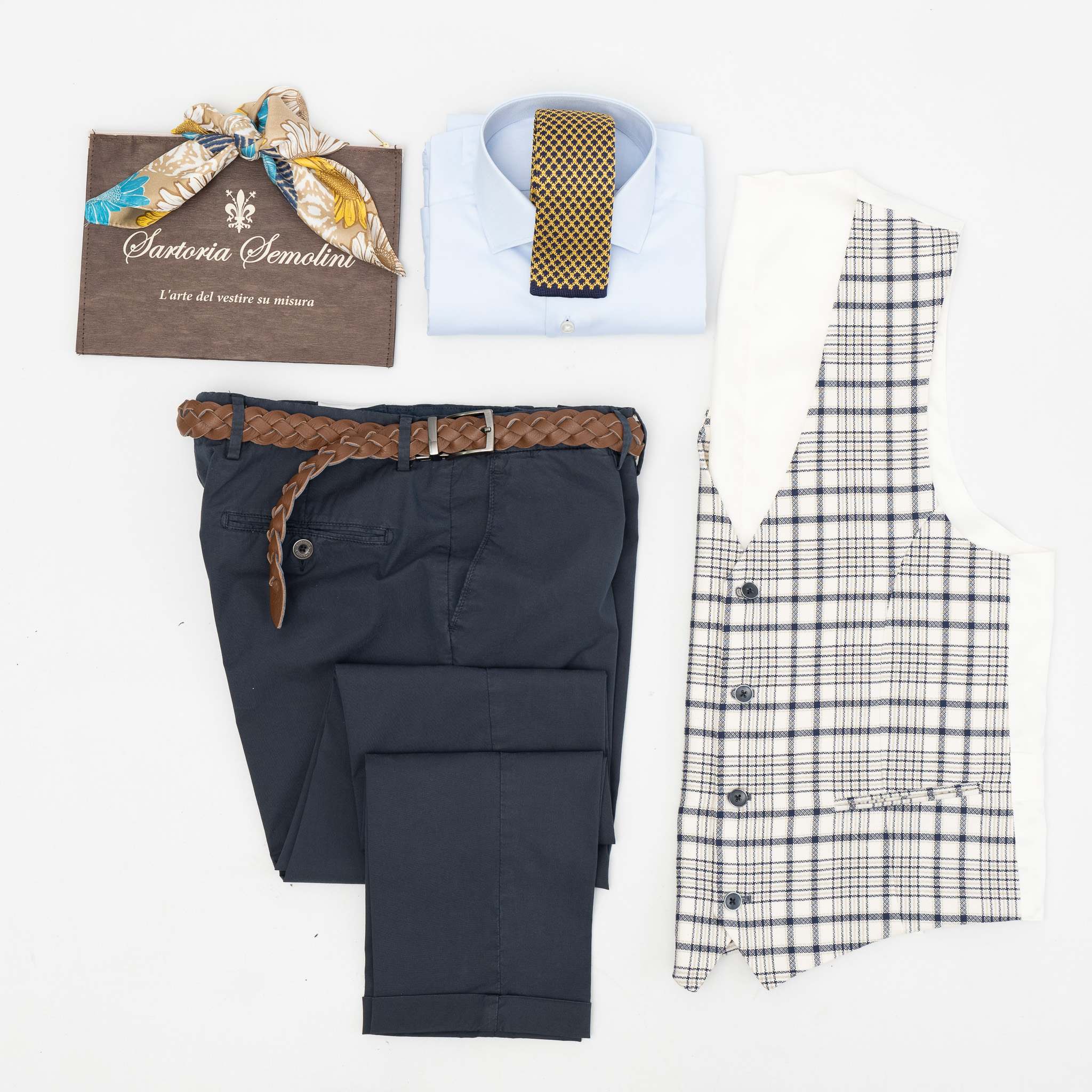 Collezione Estate: abito su misura in tessuto leggero, look 8